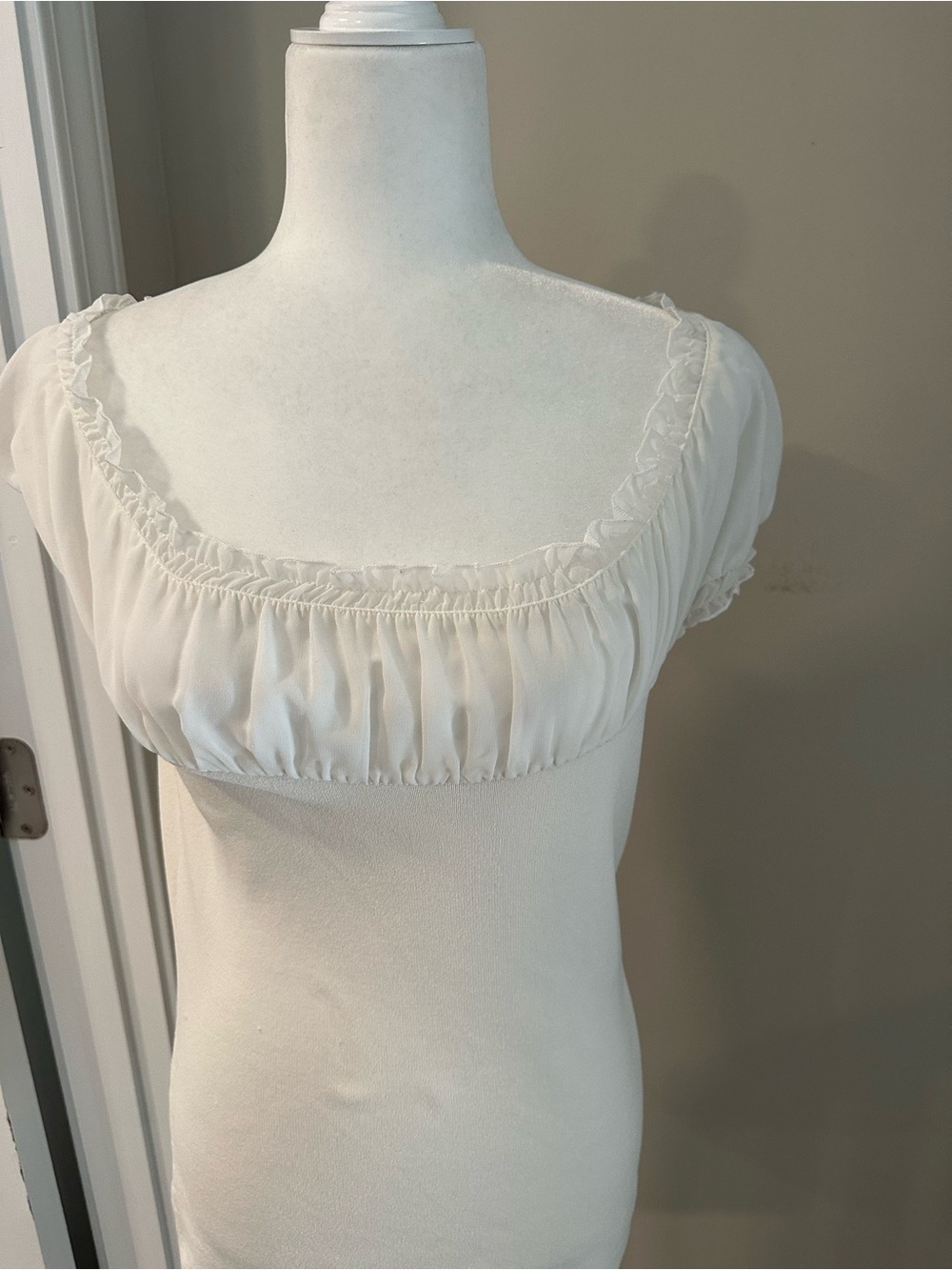Willi Smith Cream Ruffled Square-Neck Puff Sleeve Crop Top